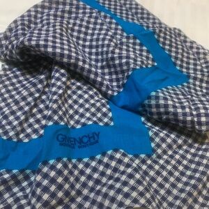 Cotton givenchy boutique square scarf 26”